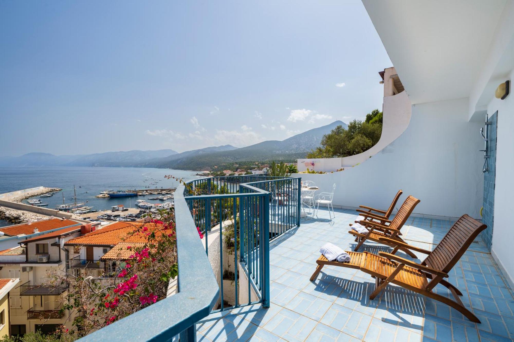 Seaview House Cala Gonone Lägenhet Exteriör bild